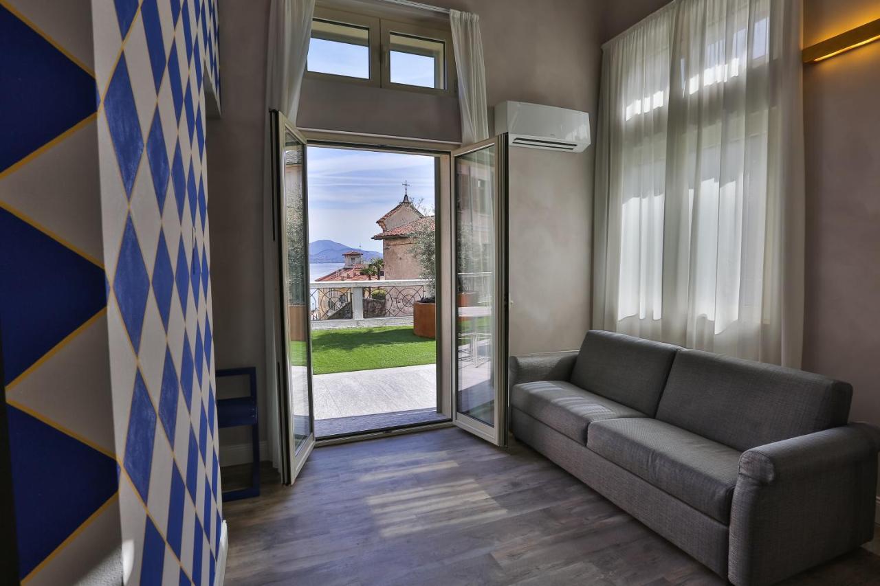 Hotel Al Campanile - Luxury Suites & Apartments Бавено Экстерьер фото