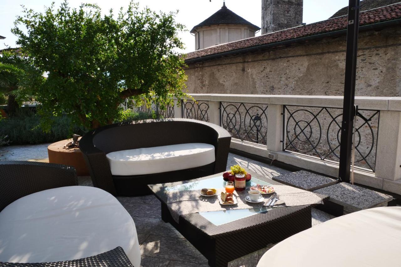 Hotel Al Campanile - Luxury Suites & Apartments Бавено Экстерьер фото